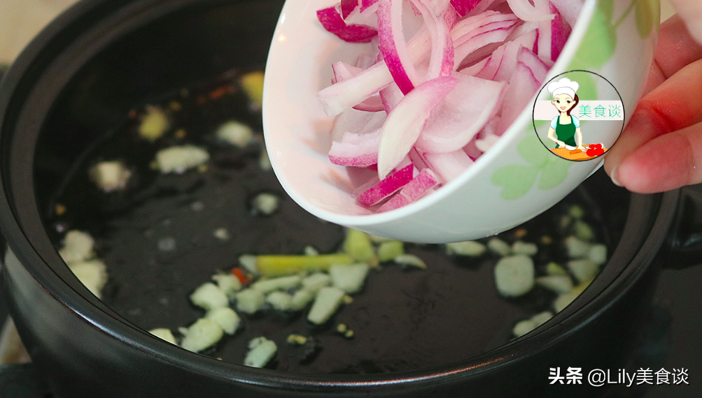 大蝦這樣吃最過癮，比水煮入味，比油炸健康，燜一燜，3分鐘出鍋