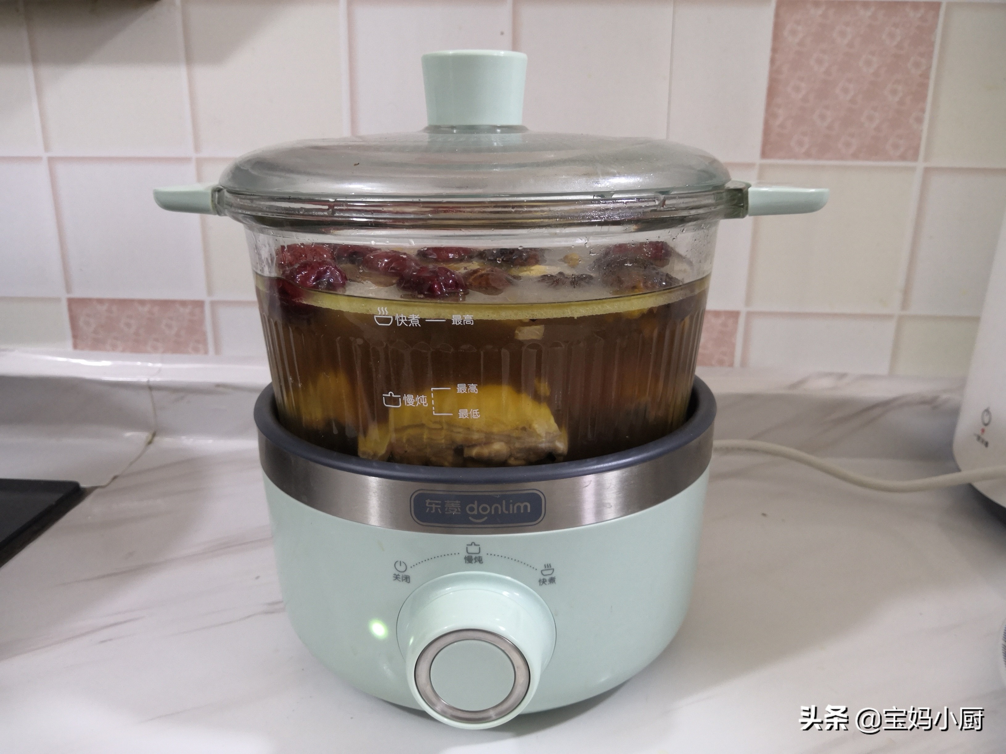 天熱多吃這肉好，用它燉湯不上火有食慾，比豬肉養人，比雞肉便宜