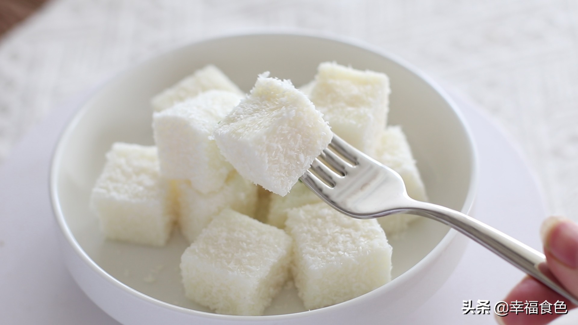 只要1个平底锅就能做的甜品，免蒸免炸，Q弹顺滑奶味浓郁