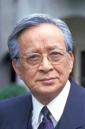 厉害！66岁前TVB星二代小生街头摆摊卖XO酱月入20万，至今单身