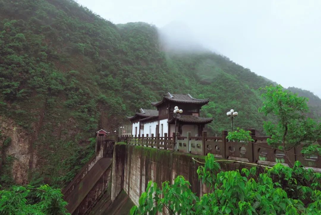 诗词｜等一城烟雨，渡一世情缘-第5张图片-诗句网