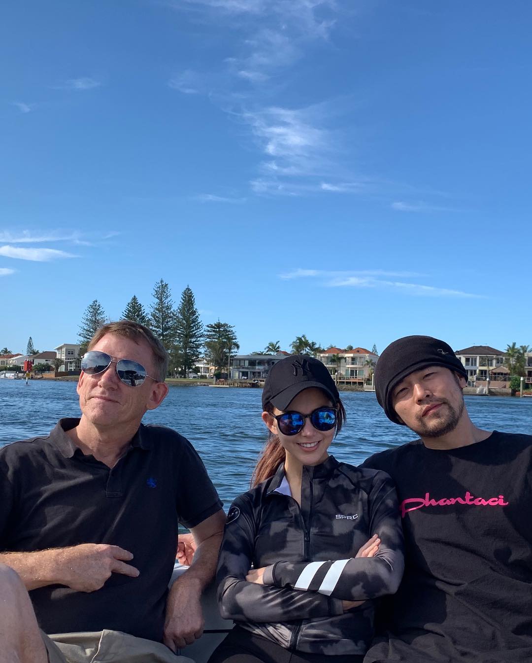 周杰倫曬照為岳父慶生，不叫“爸爸”叫名字，翁婿相處方式像兄弟