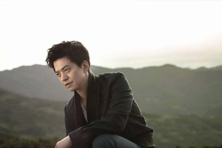 把“初恋”娶回家的5位明星，至今没有一对离婚，这是为什么？
