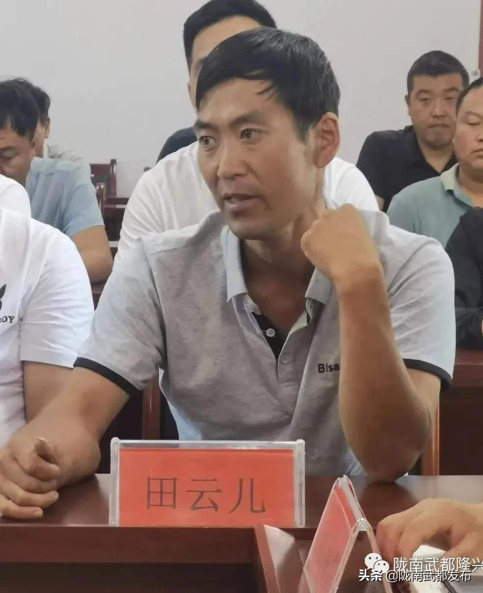 武都隆兴镇:让农特产品入驻商超“身价倍增”