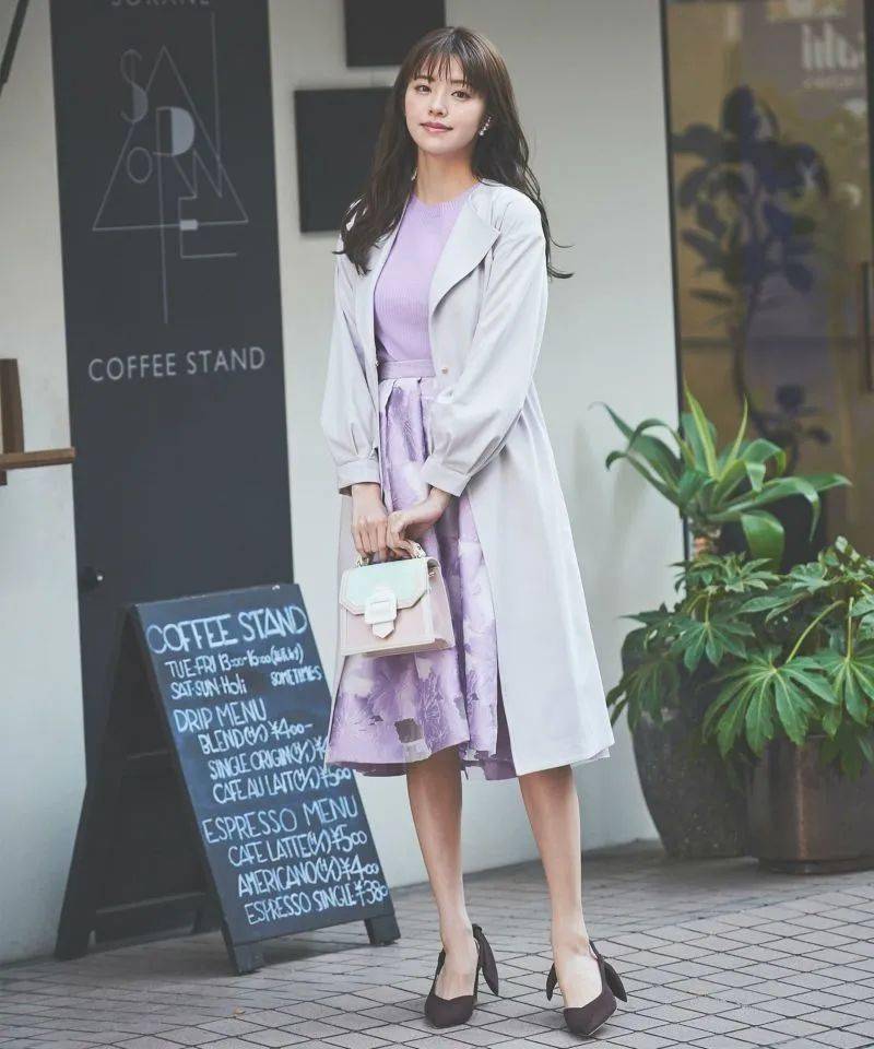 Suzuki Yuhua, the neon sweet girl of the rabbit department - iNEWS