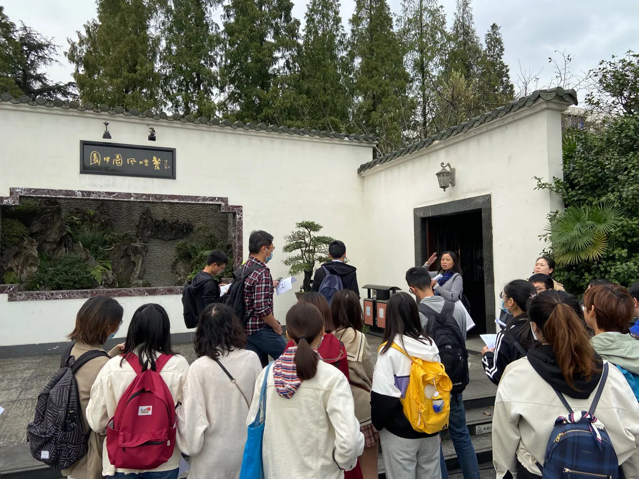 2020中国微生物学会学术年会工作组对志愿者展开会务服务培训