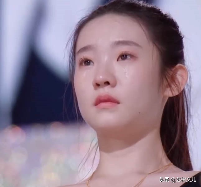 想答好“哭”这道题，张艺凡要好好跟姜贞羽和杨超越学