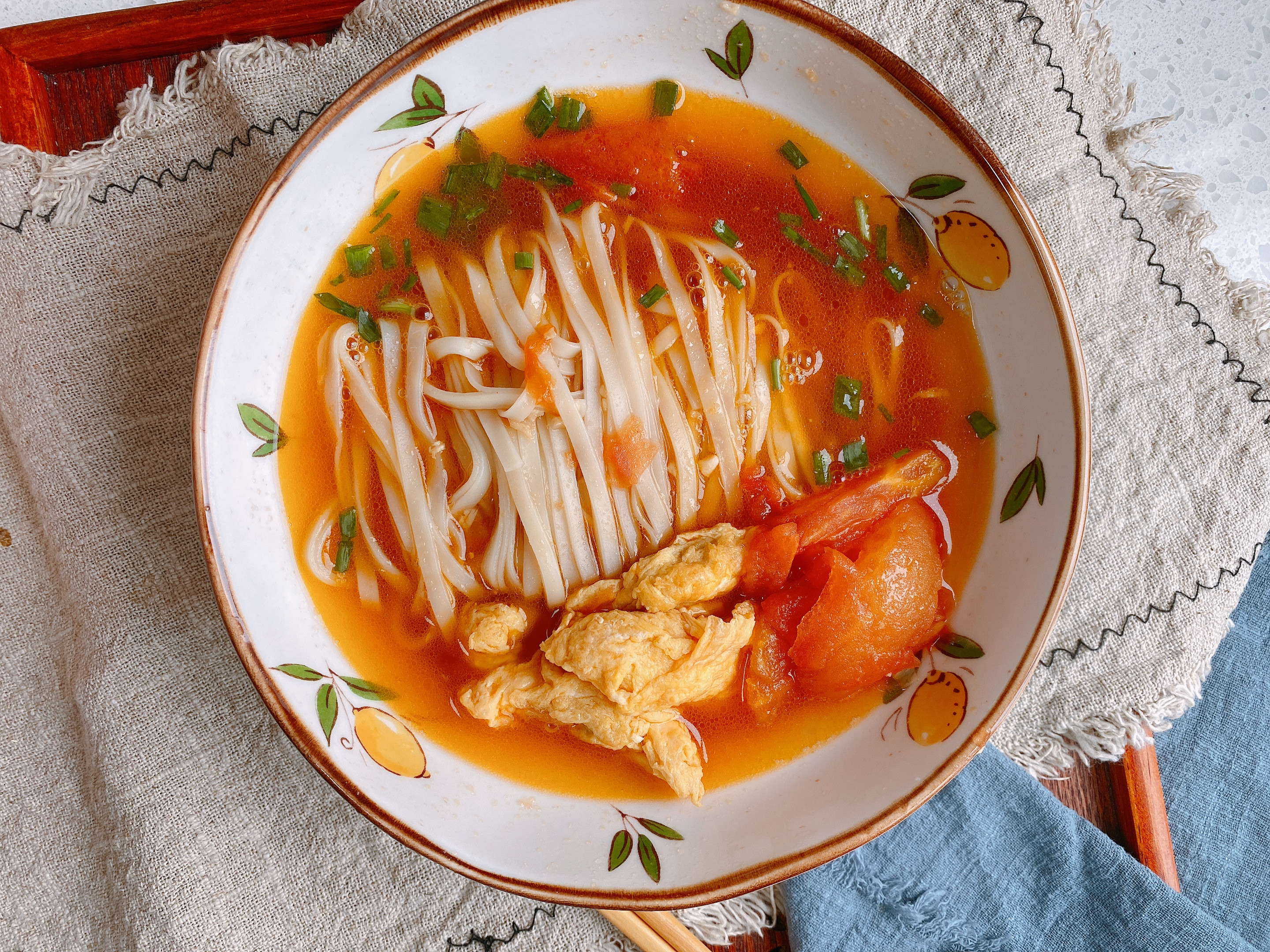 下雪天來一碗熱騰騰的湯麵，5種做法，10分鐘搞定，簡單有營養