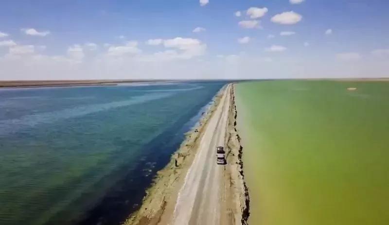 China's “Route 66” National Highway 315, a wilderness road to the west ...