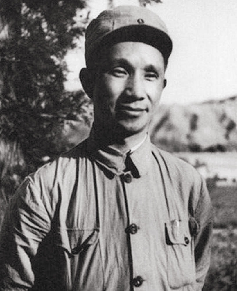 毛主席向全军推广华野战法，林总看后也佩服：粟裕尽打神仙仗