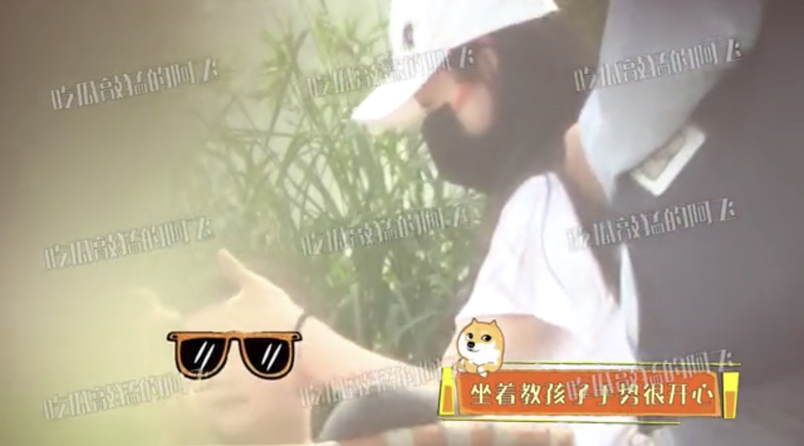 赵丽颖带儿子逛商场，两岁“想想”正面首度曝光，母子互动温馨