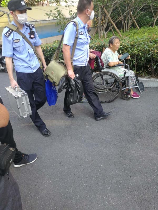 杭州杀妻男子供述因生活积怨行凶“分配房子都写妻子一个人名字”，下安眠药妻子醒来过一次没挣扎还喊他名字