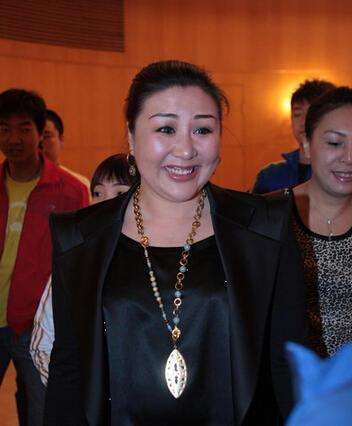 德云社姓王不姓郭？传言德云社90%的股份都是王慧的，真相来了