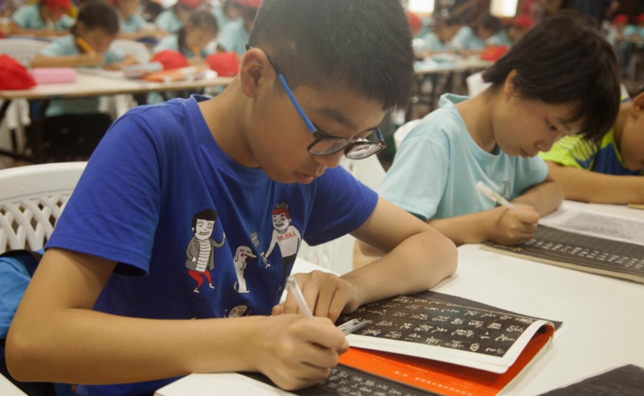 学霸赵今麦课堂笔记曝光，字迹不输印刷体，难