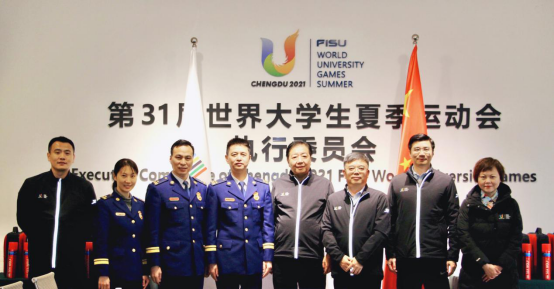 护航大运赛事安全 成都消防向大运会捐赠上百套器材