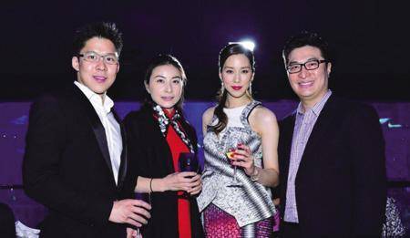 她们同是豪门媳妇，一个被说生子机器，一位却