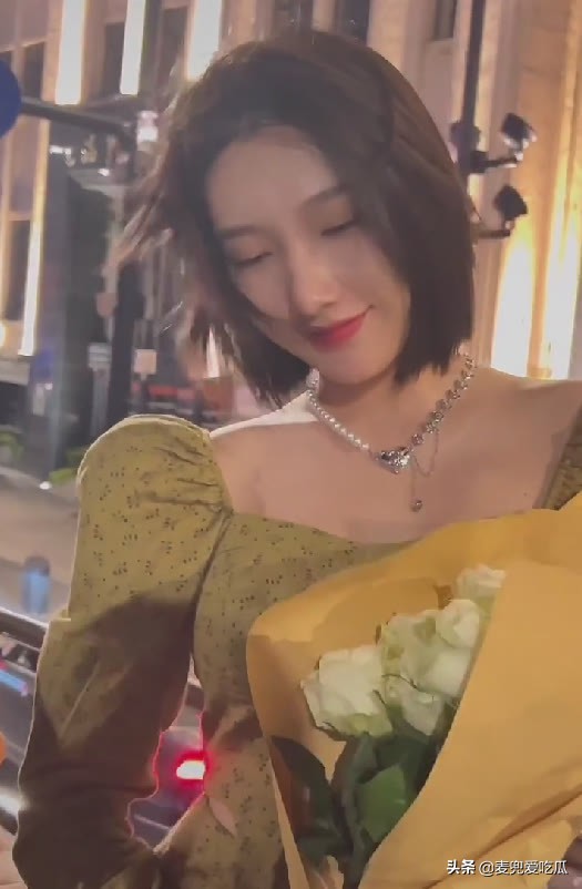 都美竹高调晒美照？剪短长发重新开始，网友：