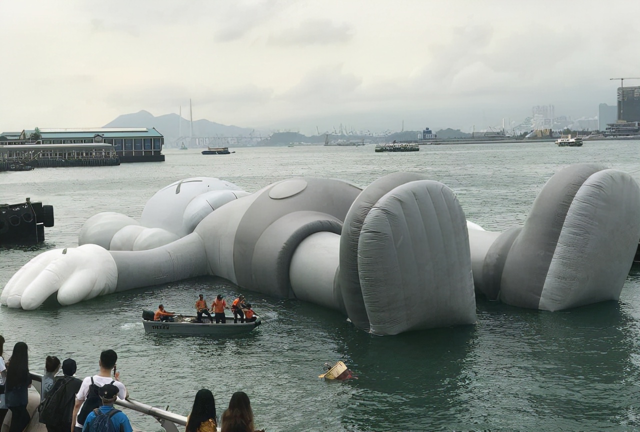 25 suffocating "giant" photos, netizens The phobia of giants has completely attacked iNEWS