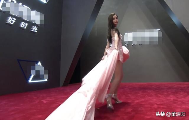 星光红毯众星造型：乔欣透视装抢镜，热巴大秀