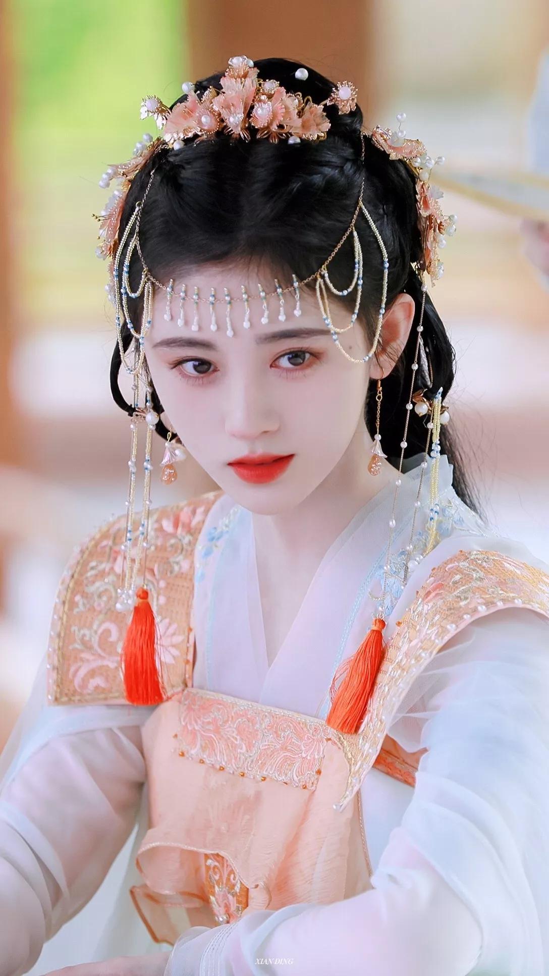 Ju Jingyi Ancient Costume Wallpaper - iNEWS