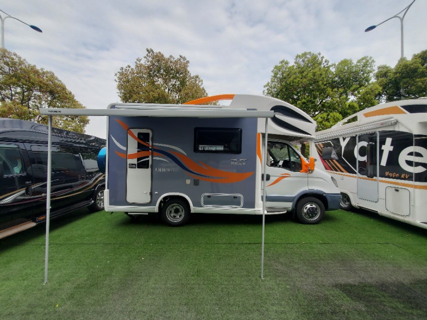 旌航20款侧拓后上门c型房车苏州现车