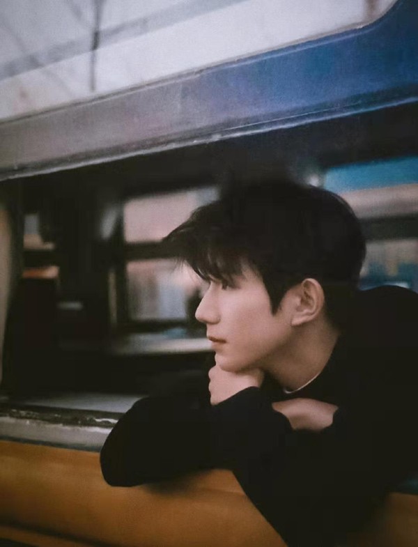 Wang Yuan 6 ascend spring late, take a child to be the same as stage show, status change leaves deep feeling