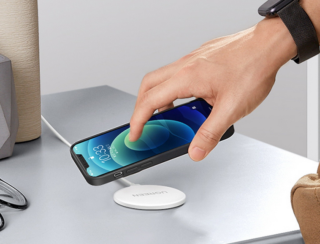 iPhone 12最佳搭档，绿联磁吸无线充来了