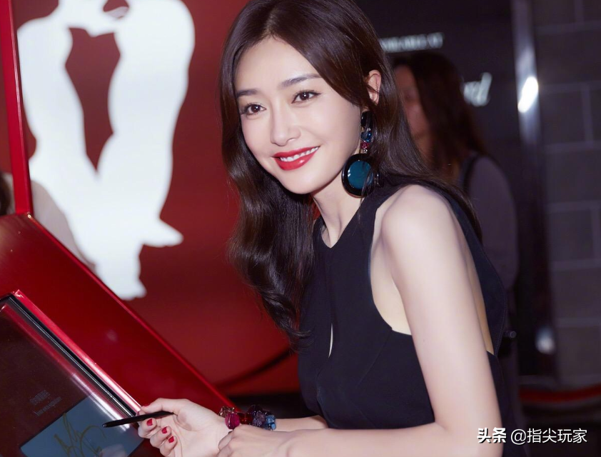 坚持“不婚主义”的4大女星，个个都是高颜值，