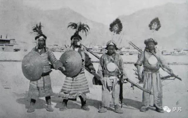 长征时朱德向格达活佛做出一承诺，15年后兑现，