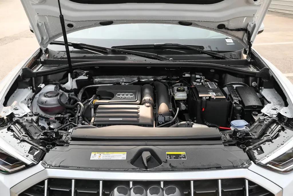 What to do if Audi Q3 leaks oil? iNEWS