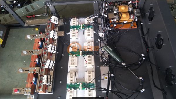 正弦波大功率IGBT模块控制2000A驱动板