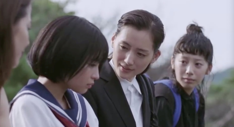 看到这条消息的时候，你的手机是竖着的还是横着的？