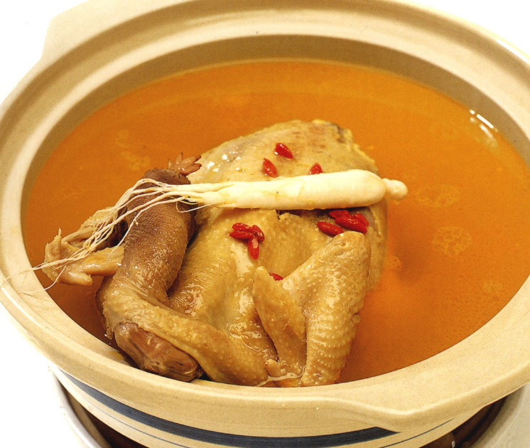孕妇为啥喝鸡汤，不喝猪汤牛汤？从公鸡和母鸡区别，了解其中奥妙