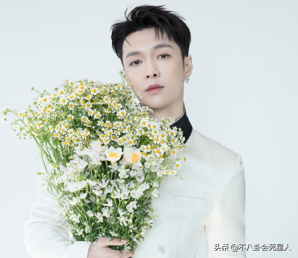 《向往5》没播就让人失望，黄磊塞两位后辈进组，何炅偏心彭昱畅