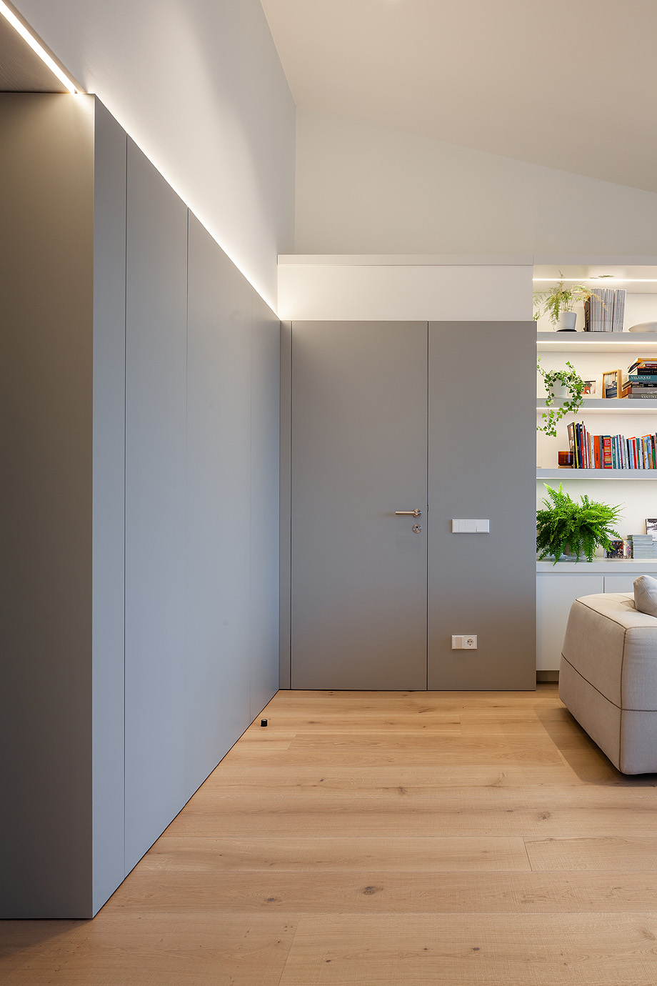 温馨舒适的56m²顶层小公寓，充分利用阁楼空间