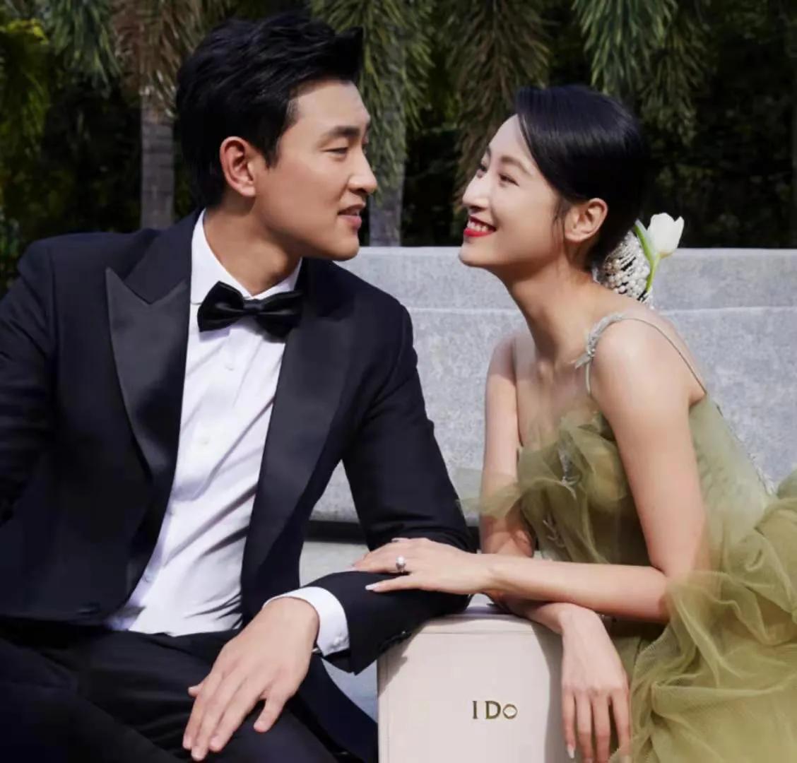 Wang Yanlin and Ai Jiani Hold a Destination Wedding in Sanya with Their  Star-Studded Groomsmen in Full Support - DramaPanda