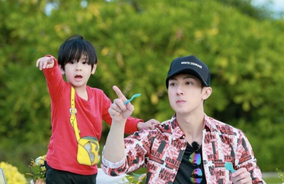 吳尊節目公開自己的家，佔地超過一千平米，在文萊卻只是中檔家庭