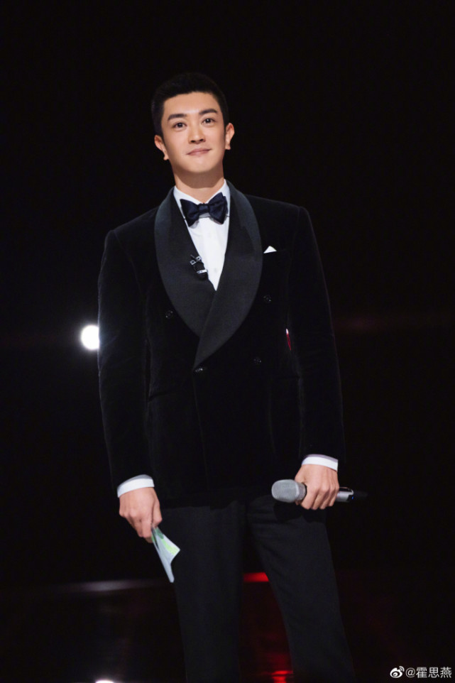 杜江回應浪姐修圖過度，霍思燕變迷妹力挺，大贊老公氣場口才一流