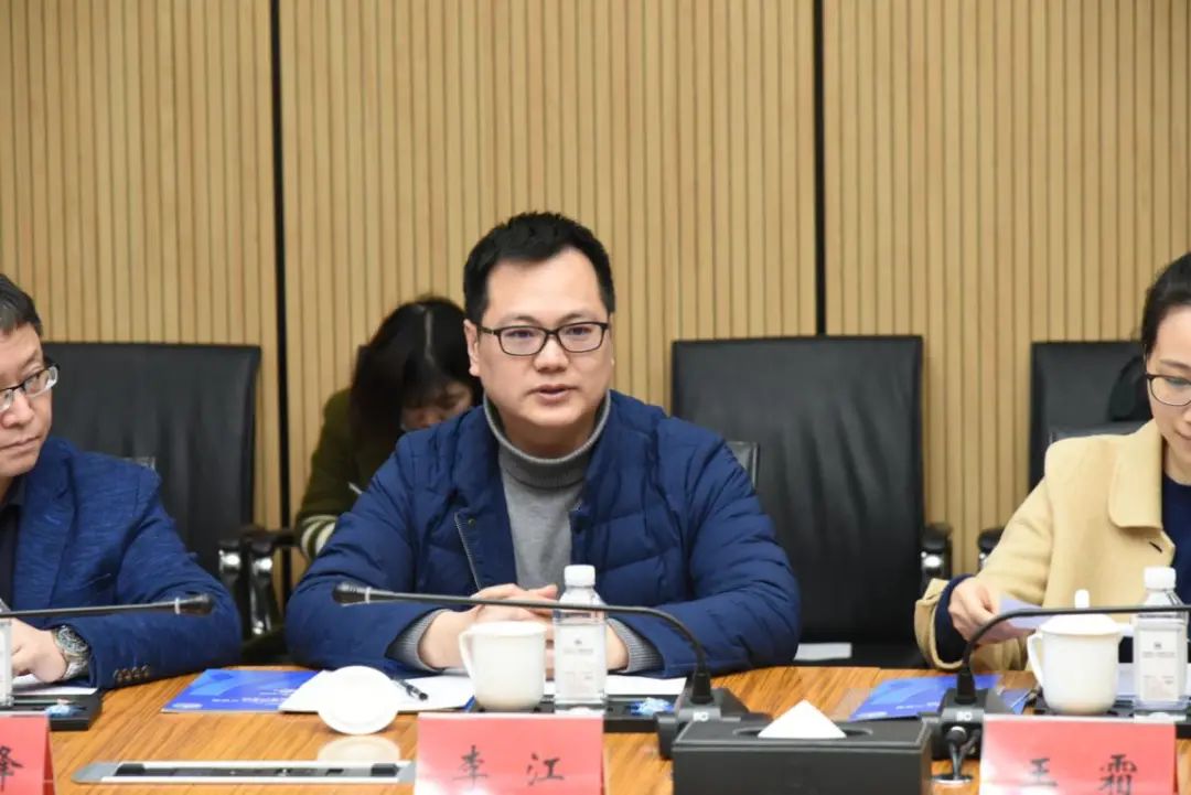 厦门市人社局党组成员、副局长蒋娇容一行莅临园区