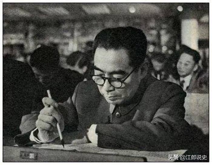 韩练成：1950年才入党，为何还能授中将？朱德：为党立了大功