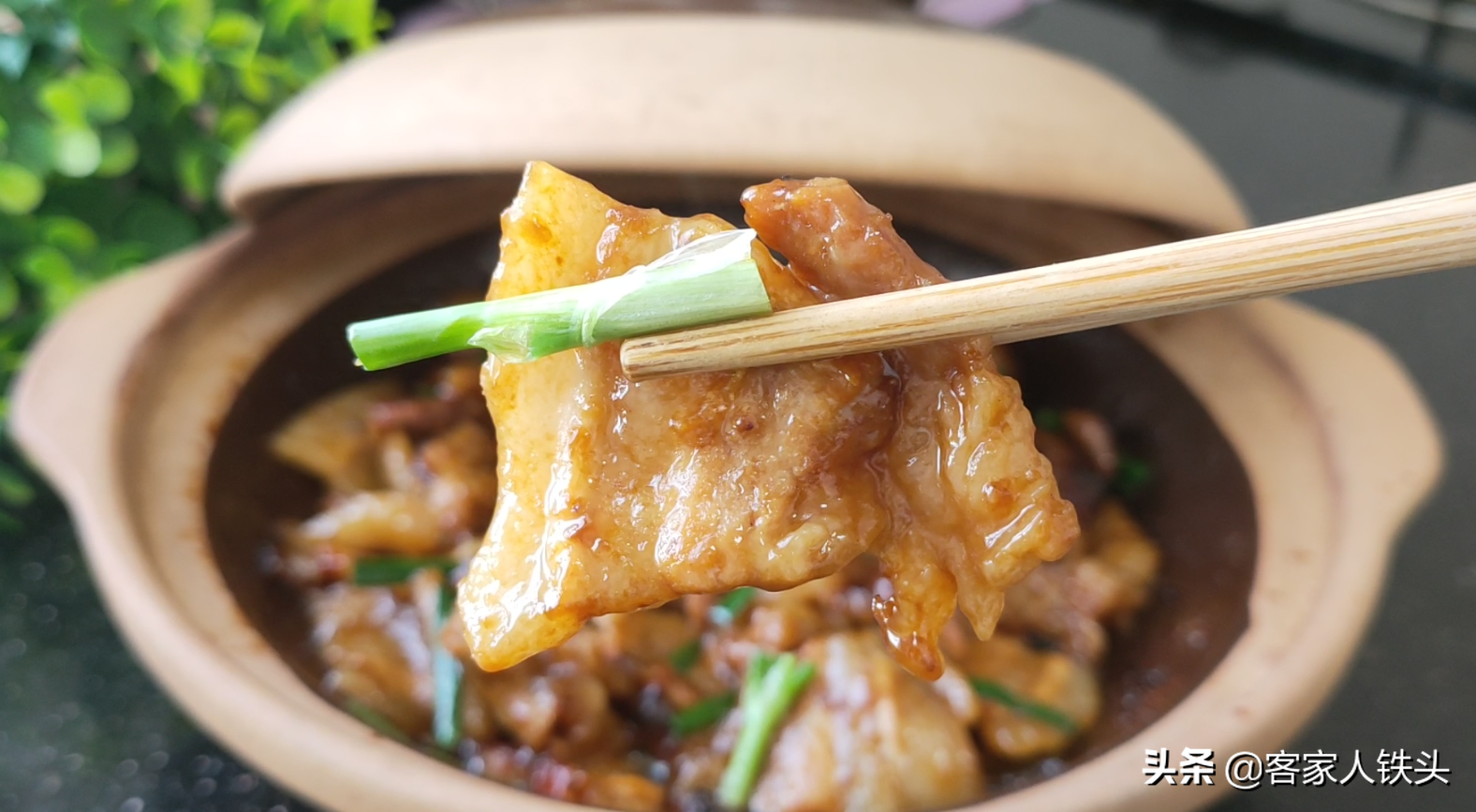 廣式生焗肉片真叫一個香，做法簡單，6分鐘出鍋，香嫩好吃又下飯