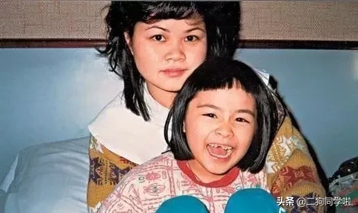 明星父母时有多好看？鹿晗李易峰妈妈都十分惊艳，胡歌爸爸帅炸天