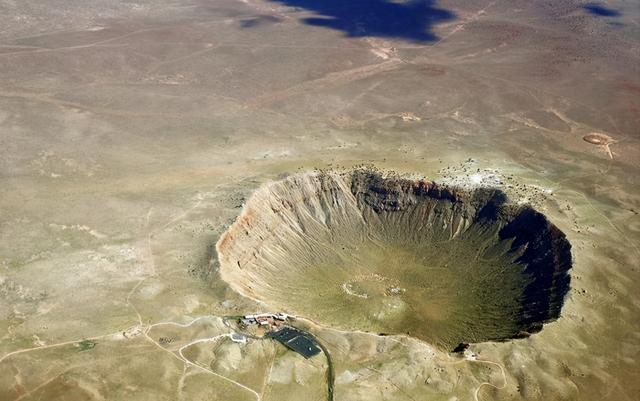 為什麽隕石坑裏都沒有隕石？被誰拿走了？