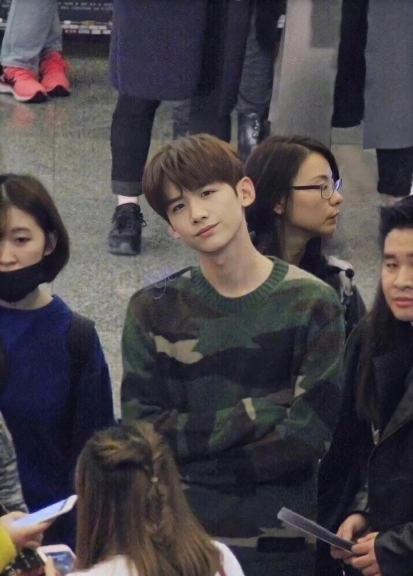 Girl of fashionable Ba Sha two big the top of a wall profession each other, netizen: ? Is string of Ц of Guo Huai Ao troubled by spurt? 