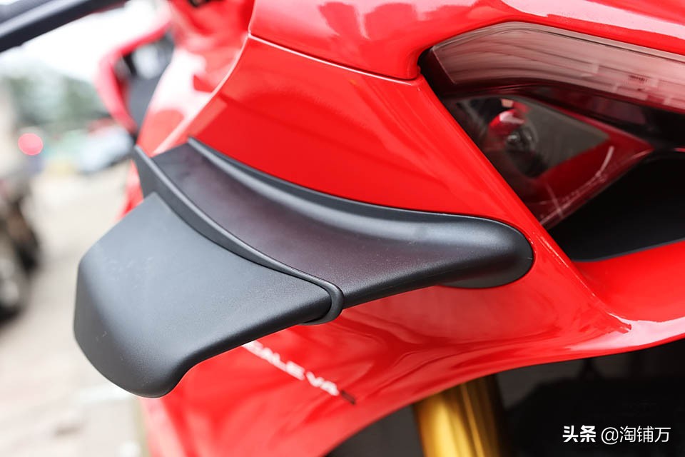 “翅膀加身”提升巨大 杜卡迪Panigale V4 S 2020款实拍