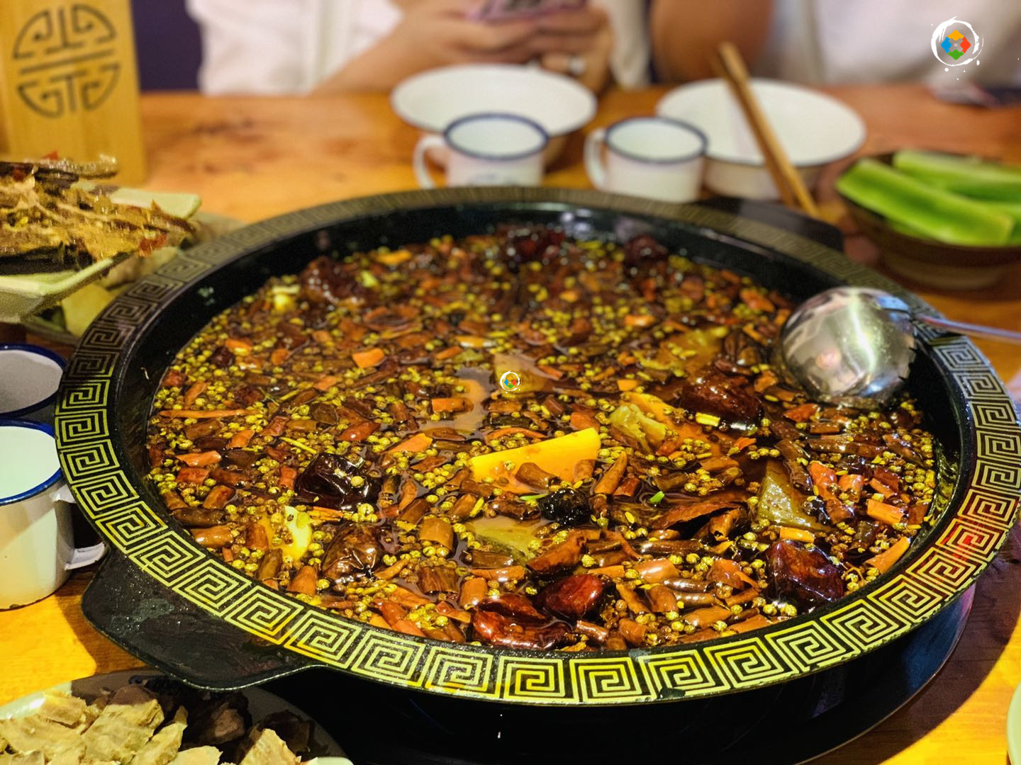 重庆人的消费观：8元1斤的苹果太贵，300元的火锅却很便宜