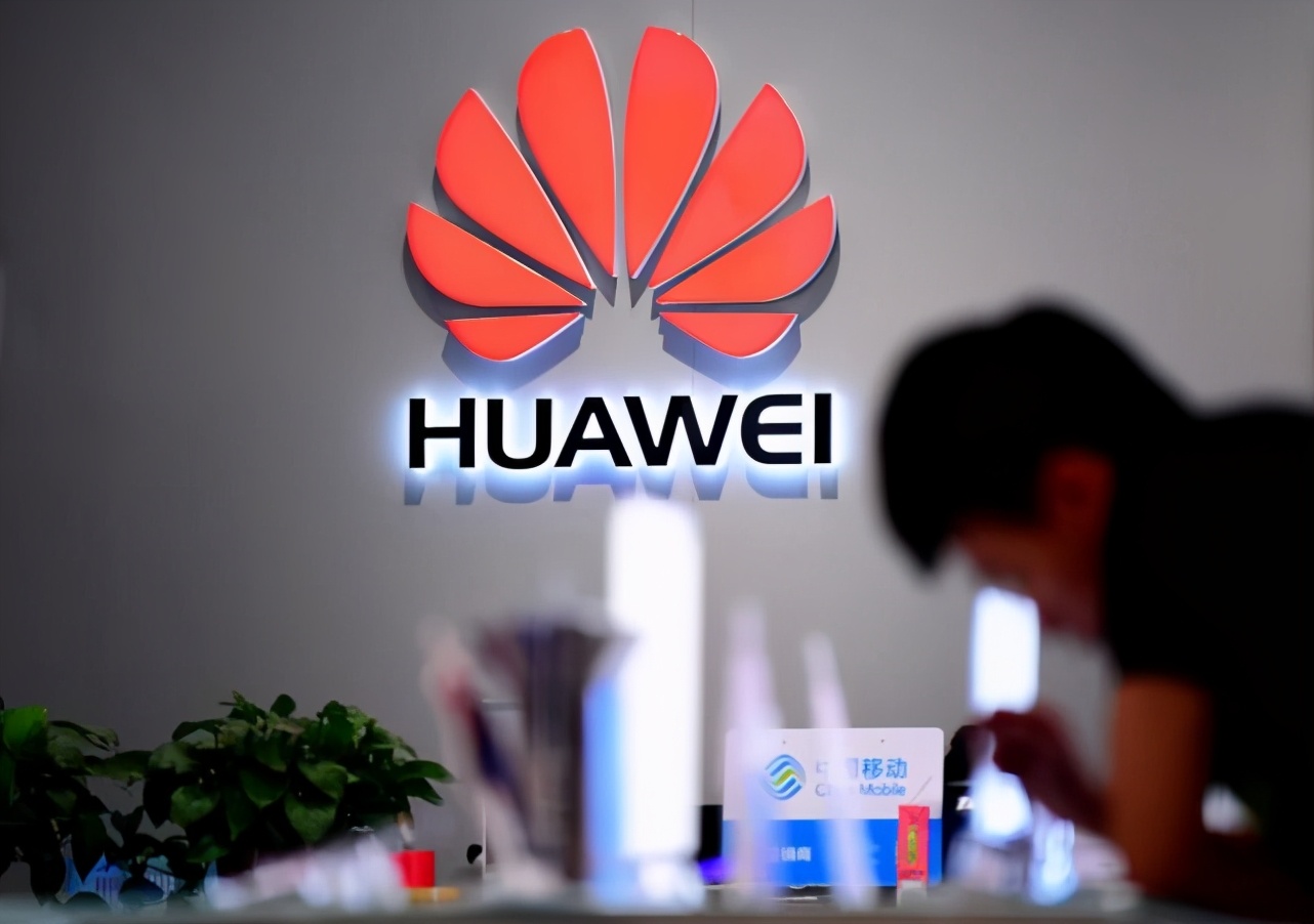 10年砸下7200亿，华为再创一项中国第一，研发人员超过十万