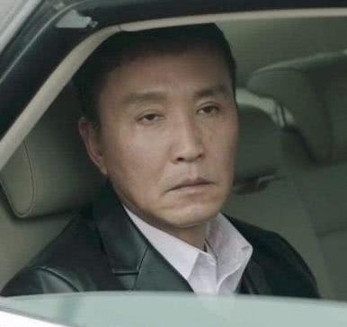 有种“溺爱”叫吴刚，儿子23岁啃老不算啥，和妈