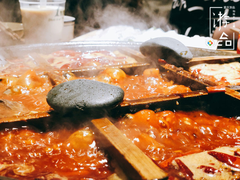 吃在重庆北仓，辣晕人的洋马儿火锅，麻辣牛肉码了6种辣椒