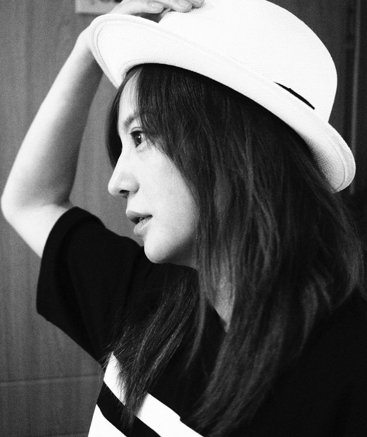 趙薇女兒人美心善，連續6年生日做慈善，捐款已高達上百萬